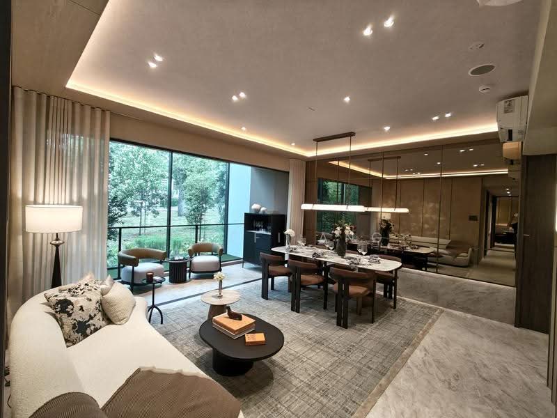 BUKIT TIMAH SWISS CLUB GCB AREA, Dunearn road, Newton / Novena, 4 Bedrooms, 1,378 sqft, Condominium For Sale, by Steffi Ang, 500241326 - Living Room - PropertyGuru.com.sg
