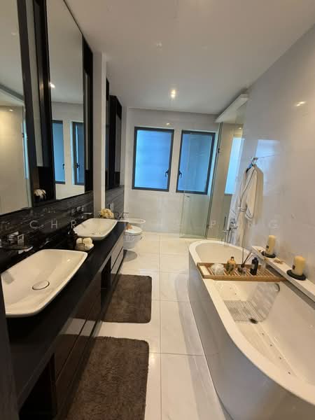 Marina One Residences, 21 Marina Way, 4 Bedrooms, 7,459 sqft, Condominium For Sale, by Christine Peng 彭婷婷, 500241327 - Bathroom - PropertyGuru.com.sg