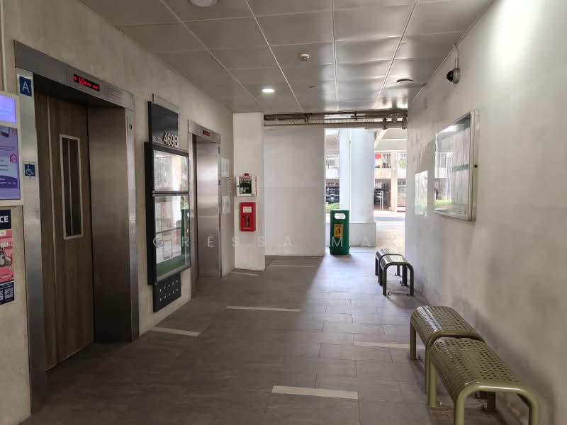 469B Meadow Spring @ Yishun, 469B Yishun Street 43, 1 Bedroom, 409 sqft, HDB Flat For Sale, by Gressa Mak, 500241342 - Corridor - PropertyGuru.com.sg