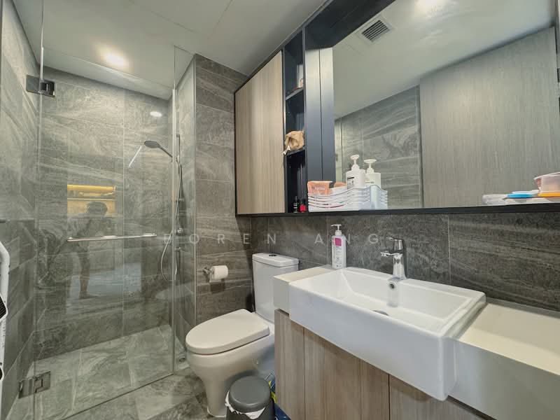 Kent Ridge Hill Residences, 62 South Buona Vista Road, 2 Bedrooms, 861 sqft, Condominium For Sale, by Boren Ang, 500241343 - Bathroom - PropertyGuru.com.sg