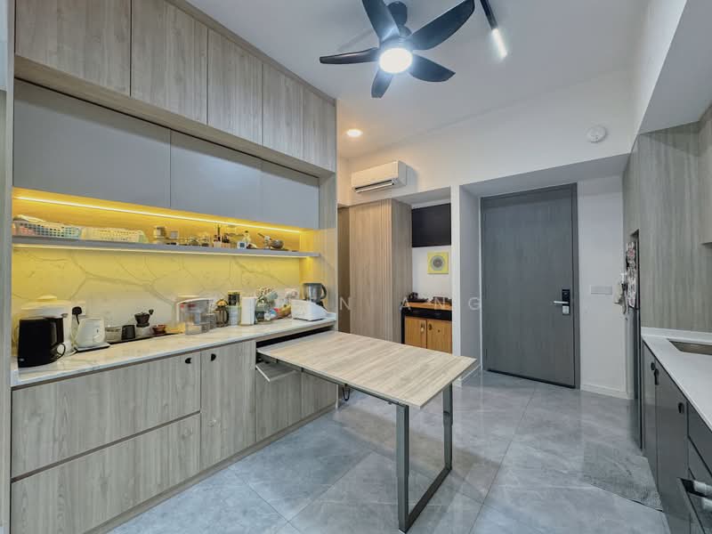 Kent Ridge Hill Residences, 62 South Buona Vista Road, 2 Bedrooms, 861 sqft, Condominium For Sale, by Boren Ang, 500241343 - Kitchen with pull out table - PropertyGuru.com.sg