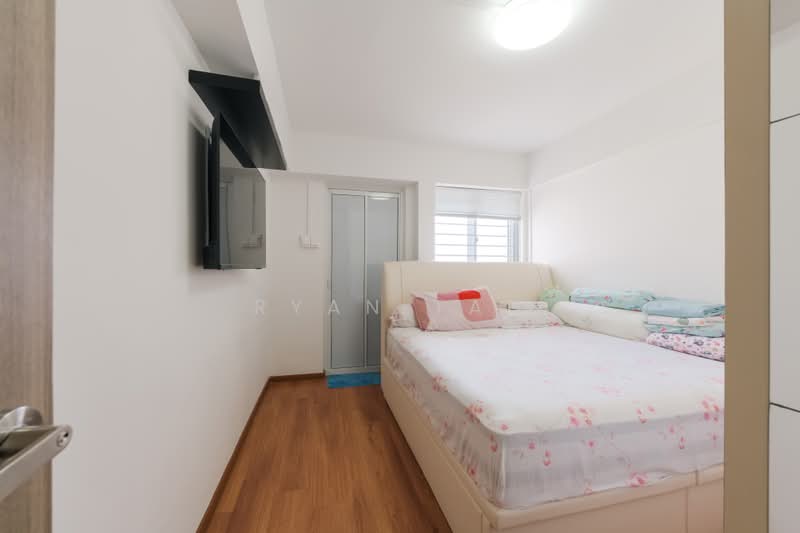 235 Yishun Street 21, 235 Yishun Street 21, 2 Bedrooms, 721 sqft, HDB Flat For Sale, by Ryan Tan, 500241352 - Bedroom - PropertyGuru.com.sg