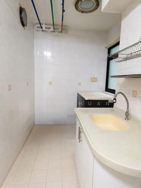158B Rivervale Crescent, 158B Rivervale Crescent, 3 Bedrooms, 1,012 sqft, HDB Flat For Sale, by Pedro Chuang, 500241353 - Kitchen - PropertyGuru.com.sg
