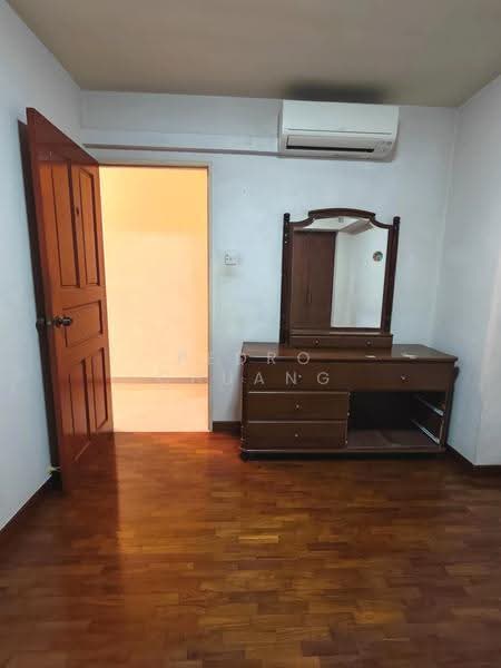 158B Rivervale Crescent, 158B Rivervale Crescent, Hougang / Punggol / Sengkang, 3 Bedrooms, 1,012 sqft, HDB Flat For Sale, by Pedro Chuang, 500241353 - Common Bedroom - PropertyGuru.com.sg