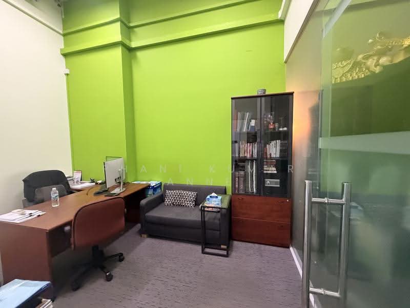 Woodlands Horizon, 31 Woodlands close, Admiralty / Woodlands, 1,700 sqft, Light Industrial (B1) For Sale, by Phani Kumar Anne, 500241356 - Study - CommercialGuru.com.sg