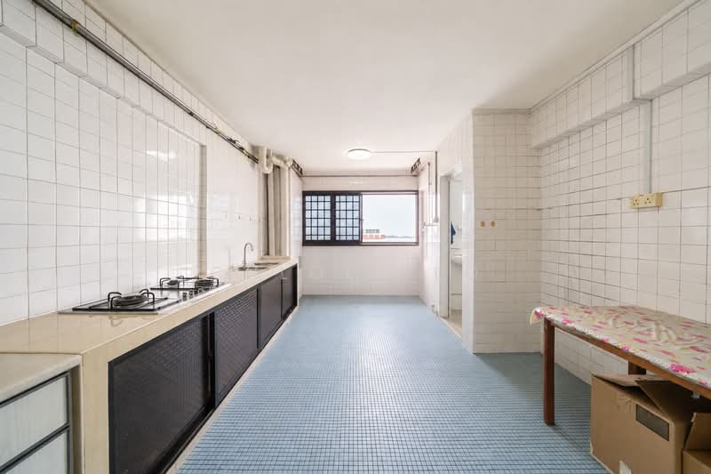 410 Pandan Gardens, 410 Pandan Gardens, 2 Bedrooms, 938 sqft, HDB Flat For Sale, by Chloe Teo, 500241359 - Kitchen - PropertyGuru.com.sg