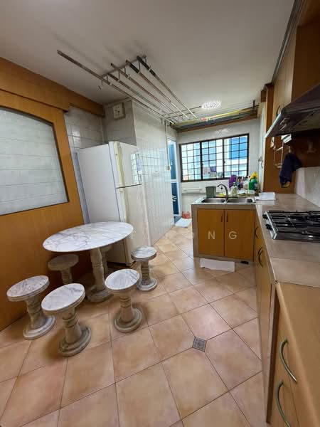 104 Bedok Reservoir Road, 104 Bedok Reservoir Road, 3 Bedrooms, 1,302 sqft, HDB Flat For Sale, by Jeff Hong, 500241367 - Kitchen - PropertyGuru.com.sg