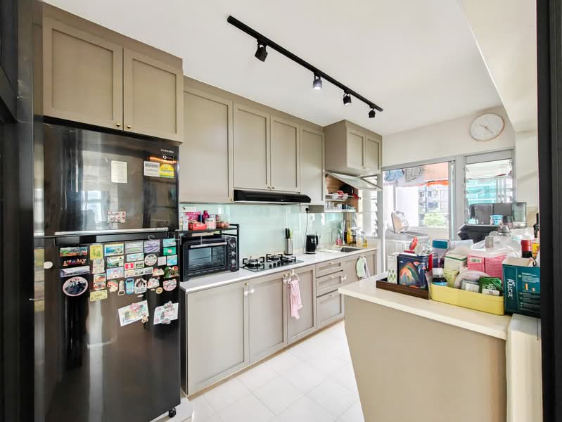 502C Yishun Street 51, 502C Yishun Street 51, 3 Bedrooms, 1,206 sqft, HDB Flat For Sale, by Sher Li Toh, 500241368 - Kitchen - PropertyGuru.com.sg