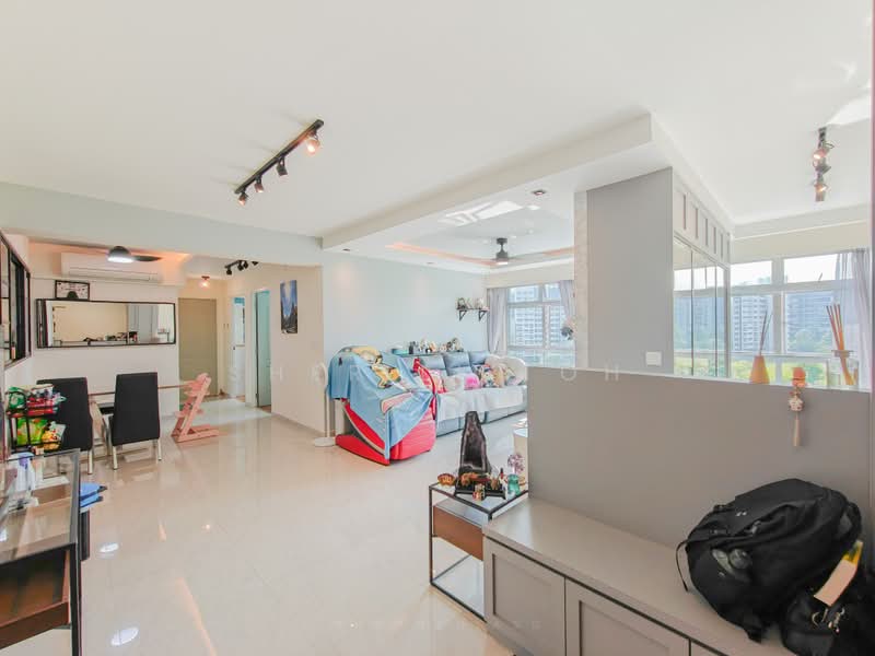 502C Yishun Street 51, 502C Yishun Street 51, 3 Bedrooms, 1,206 sqft, HDB Flat For Sale, by Sher Li Toh, 500241368 - Living Room - PropertyGuru.com.sg