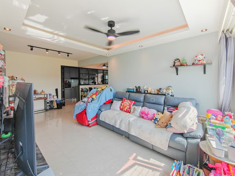 502C Yishun Street 51, 502C Yishun Street 51, 3 Bedrooms, 1,206 sqft, HDB Flat For Sale, by Sher Li Toh, 500241368 - Living Room - PropertyGuru.com.sg