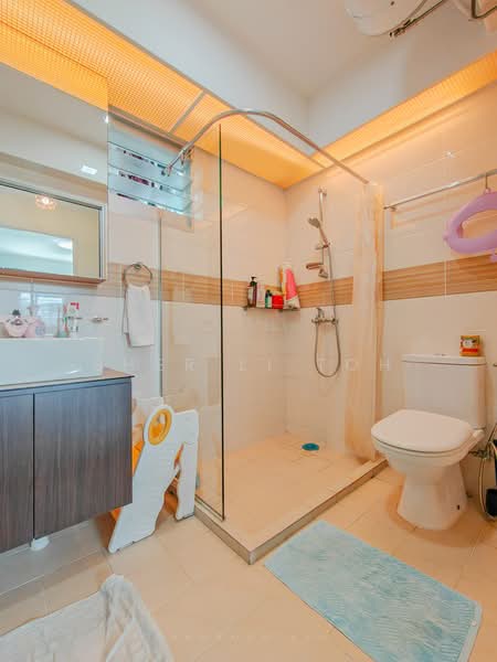 502C Yishun Street 51, 502C Yishun Street 51, 3 Bedrooms, 1,206 sqft, HDB Flat For Sale, by Sher Li Toh, 500241368 - Bathroom - PropertyGuru.com.sg
