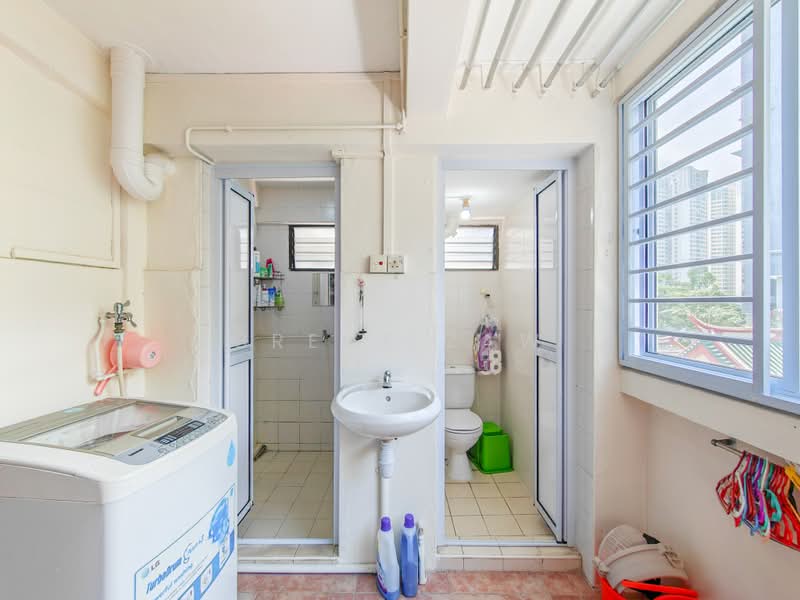 171 Stirling Road, 171 Stirling Road, 2 Bedrooms, 646 sqft, HDB Flat For Sale, by Brent Zaw, 500241380 - Bathroom - PropertyGuru.com.sg