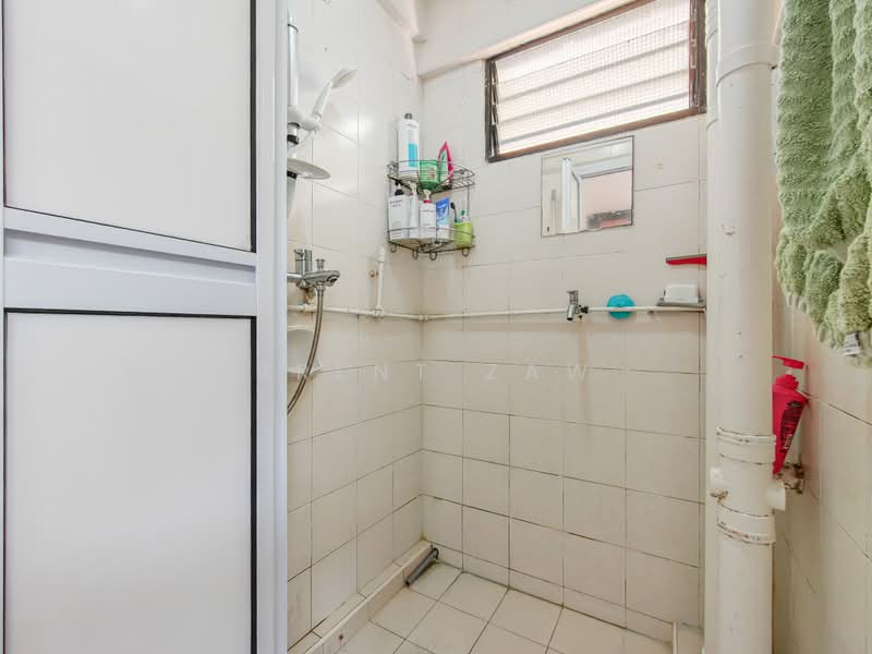 171 Stirling Road, 171 Stirling Road, 2 Bedrooms, 646 sqft, HDB Flat For Sale, by Brent Zaw, 500241380 - Bathroom - PropertyGuru.com.sg