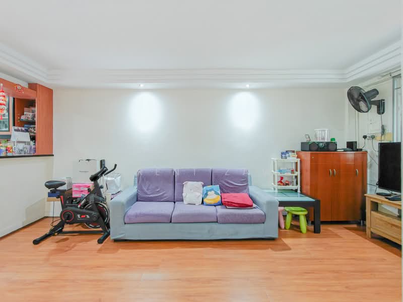 171 Stirling Road, 171 Stirling Road, 2 Bedrooms, 646 sqft, HDB Flat For Sale, by Brent Zaw, 500241380 - Living Room - PropertyGuru.com.sg