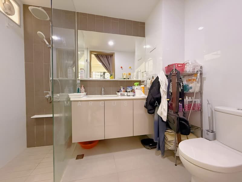 CityLife @ Tampines, , 3 Bedrooms, 1,098 sqft, Condominium For Sale, by Marcus Tan, 500241386 - Bathroom - PropertyGuru.com.sg