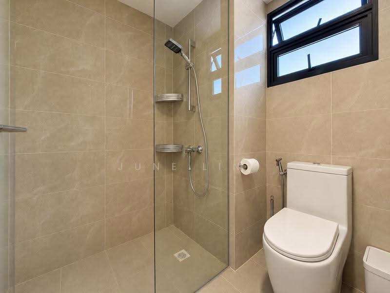 Treasure at Tampines, 41 Tampines Lane, 4 Bedrooms, 1,238 sqft, Condominium For Sale, by June Ling, 500241423 - Bathroom - PropertyGuru.com.sg