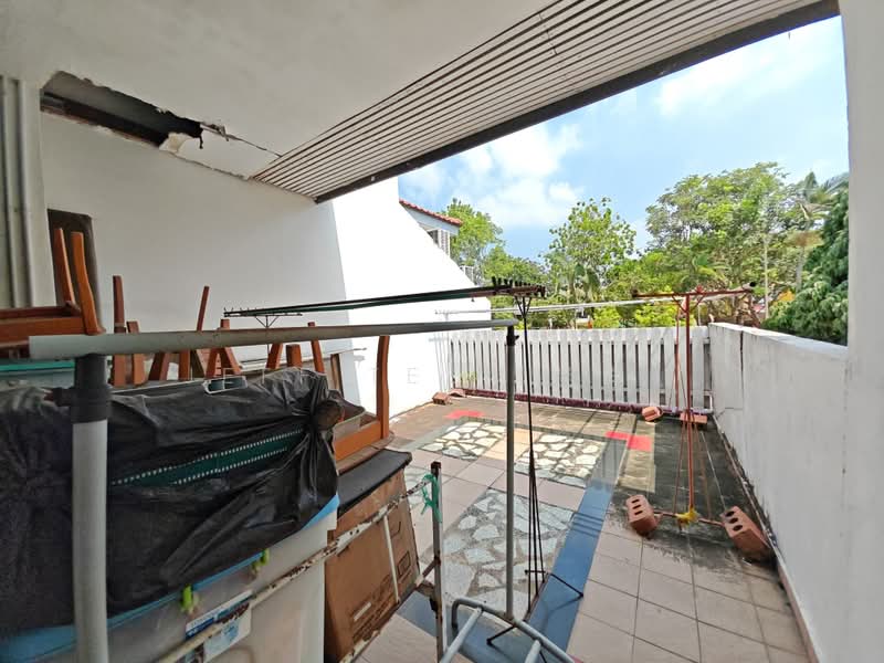 Rebuild Your Dream Semi D Home, Rare Squarish Land Plot, Wide Frontage D16, Jalan Pari Burong / Jalan Chempaka Kuning / Jalan Pergam / Jalan Kemaman / Jalan Usaha / Jalan Haji Alias / Jalan Senang / Swan Lake Avenue / Fidelio Street / Aida Street / Jalan Bangsawan, 6 Bedrooms, 4,000 sqft, Semi-Detached House For Sale, by Jeff Tee (尚洋）, 500241429 - Balcony - PropertyGuru.com.sg