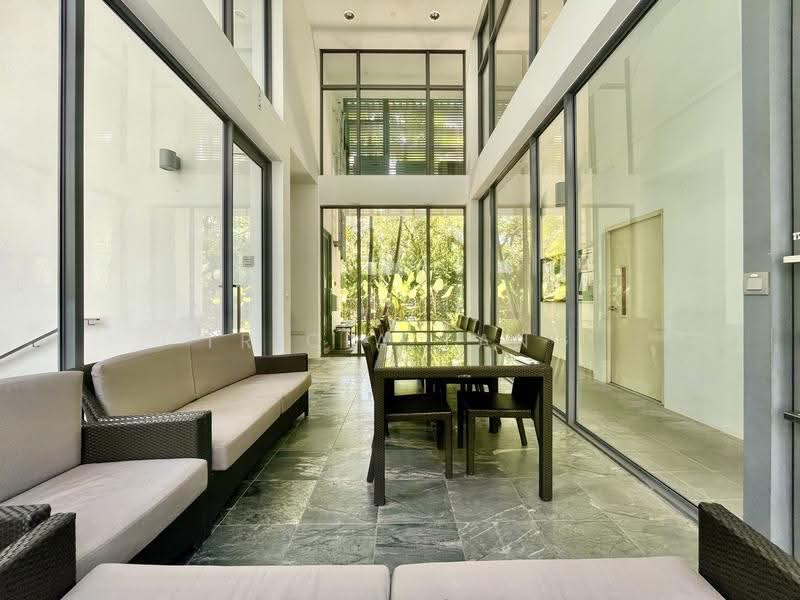 Holland Residences, 1 Taman Warna, Tanglin / Holland / Bukit Timah, 2 Bedrooms, 980 sqft, Condominium For Sale, by Tricia Tang, 500241449 - PropertyGuru.com.sg