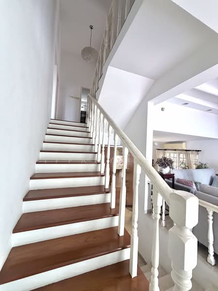 ***SOUTH FACING!!! 2.5 STY SEMI-D WITH UNBLOCK VIEW!!!, , 6 Bedrooms, 4,500 sqft, Semi-Detached House For Sale, by Tiffany Leow, 500241472 - Interior - PropertyGuru.com.sg