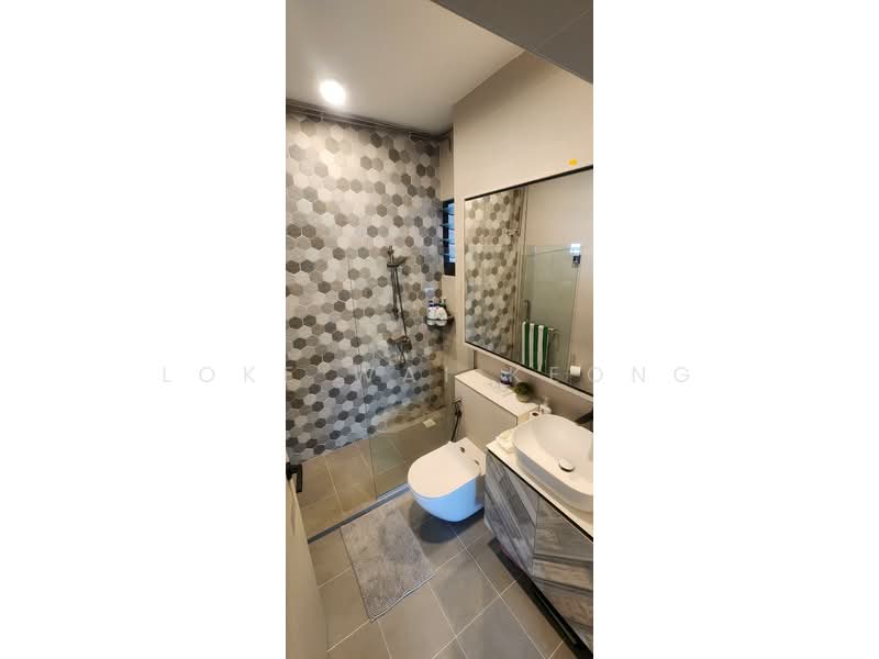 415A Northshore Drive, 415A Northshore Drive, 3 Bedrooms, 1,001 sqft, HDB Flat For Sale, by Loke Wai Keong, 500241476 - Bathroom - PropertyGuru.com.sg