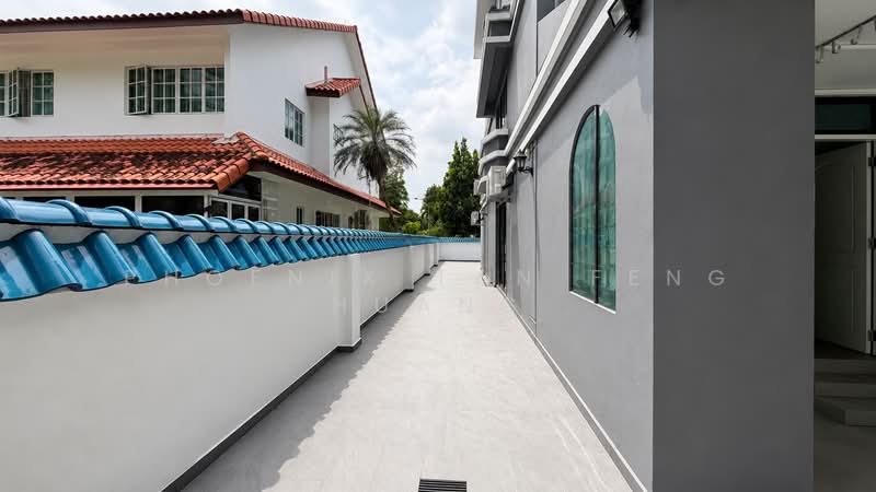 Renovated Corner Terrace For Rent, Move In Ready, 5 Bed 5 Bath, Walk To Siglap Mrt, East Coast Avenue ,East Coast Terrace , East Coast Drive ., 5 Bedrooms, 4,000 sqft, Corner Terrace For Rent, by Phoenix Tan Feng Huang, 500241478 - Exterior - PropertyGuru.com.sg