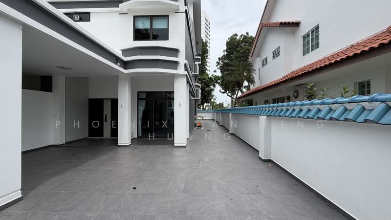 Renovated Corner Terrace For Rent, Move In Ready, 5 Bed 5 Bath, Walk To Siglap Mrt, East Coast Avenue ,East Coast Terrace , East Coast Drive ., 5 Bedrooms, 4,000 sqft, Corner Terrace For Rent, by Phoenix Tan Feng Huang, 500241478 - Exterior - PropertyGuru.com.sg