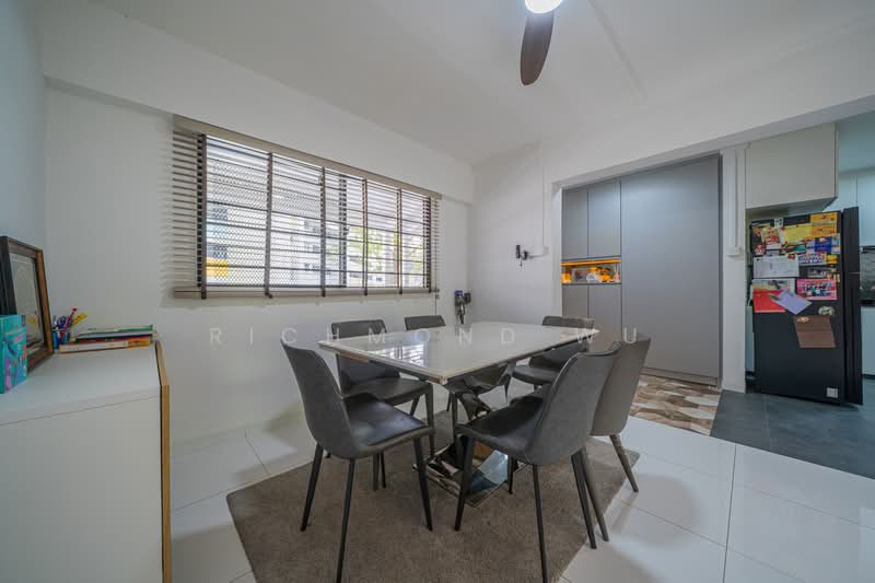 542 Bukit Batok Street 52, 542 Bukit Batok Street 52, 4 Bedrooms, 1,571 sqft, HDB Flat For Sale, by Richmond Wu, 500241481 - Dining Room - PropertyGuru.com.sg