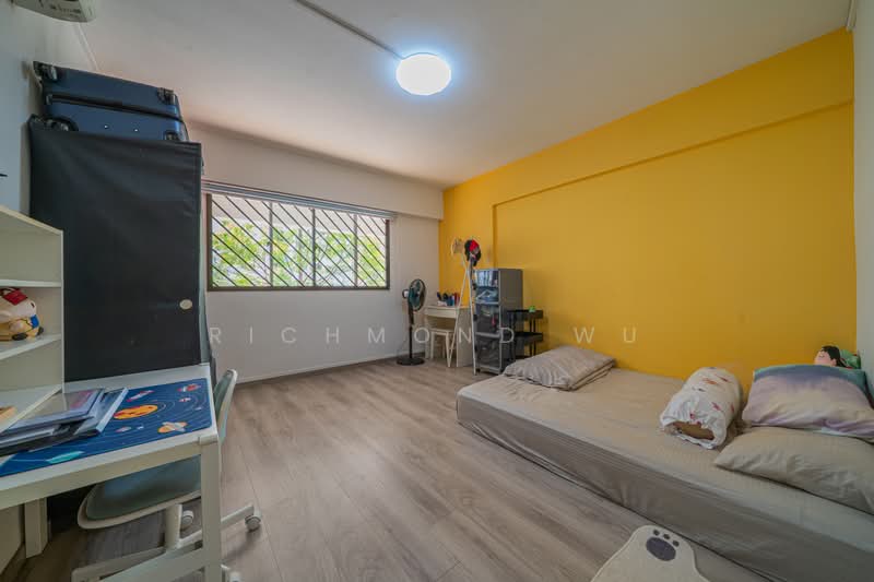 542 Bukit Batok Street 52, 542 Bukit Batok Street 52, 4 Bedrooms, 1,571 sqft, HDB Flat For Sale, by Richmond Wu, 500241481 - Bedroom - PropertyGuru.com.sg