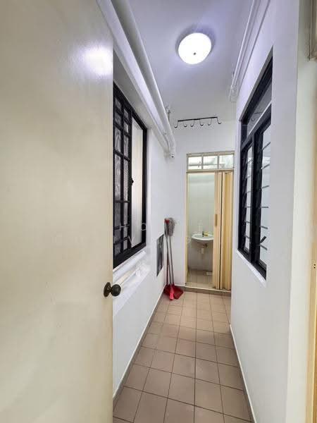 Central Green, 1 Jalan Membina, Room Rental, 90 sqft, Condominium For Rent, by Bunny, 500241490 - Corridor - PropertyGuru.com.sg
