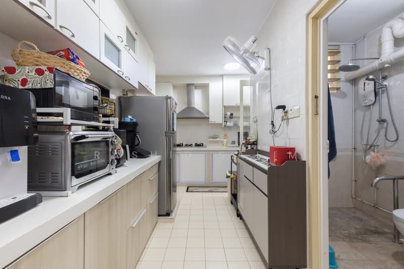 119D Rivervale Drive, 119D Rivervale Drive, 3 Bedrooms, 1,302 sqft, HDB Flat For Sale, by Rashid Salim, 500241491 - Kitchen - PropertyGuru.com.sg