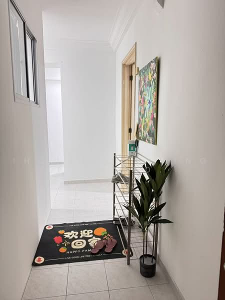 Central Green, 1 Jalan Membina, Room Rental, 90 sqft, Condominium For Rent, by Bunny, 500241492 - Entrance - PropertyGuru.com.sg