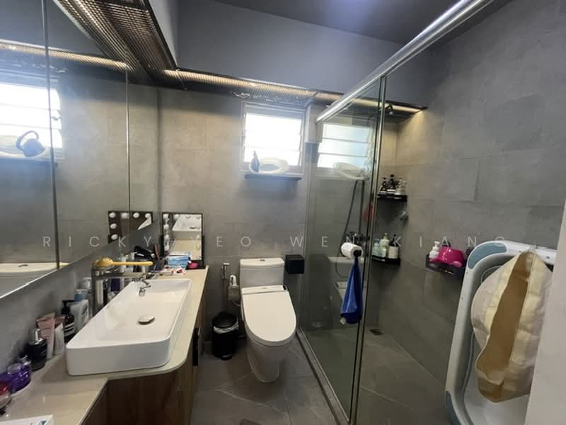 53 Commonwealth Drive, 53 Commonwealth Drive, 3 Bedrooms, 1,227 sqft, HDB Flat For Sale, by Ricky Yeo Wen Kiang, 500241493 - Bathroom - PropertyGuru.com.sg