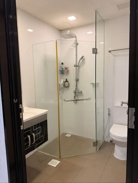 Heron Bay, Upper Serangoon View, 4 Bedrooms, 1,388 sqft, Condominium For Sale, by Mohamed Ameen, 500241509 - Bathroom - PropertyGuru.com.sg