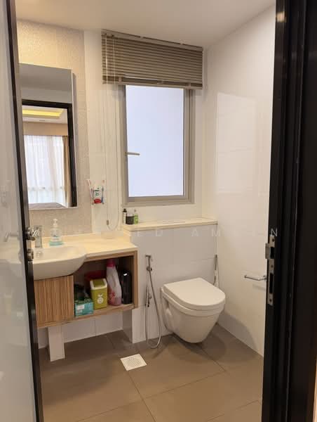 Heron Bay, Upper Serangoon View, 4 Bedrooms, 1,388 sqft, Condominium For Sale, by Mohamed Ameen, 500241509 - Bathroom - PropertyGuru.com.sg