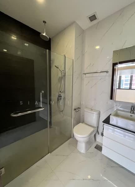 Urban Vista, 16 Tanah Merah Kechil Link, 1 Bedroom, 441 sqft, Condominium For Sale, by Sia Mei Hwan, 500241512 - Bathroom - PropertyGuru.com.sg