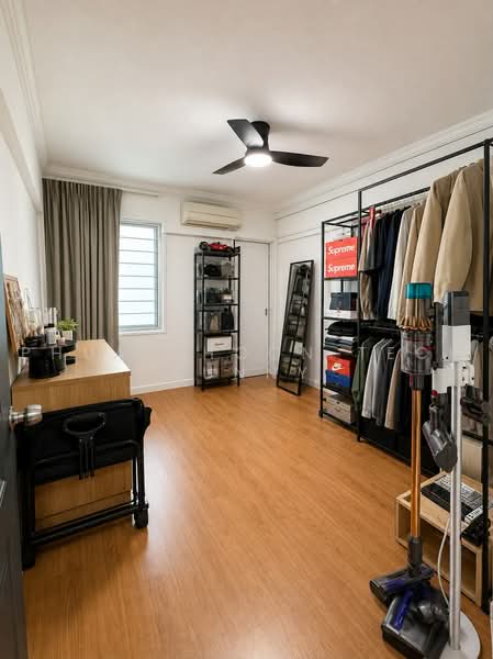 379 Clementi Avenue 5, 379 Clementi Avenue 5, 2 Bedrooms, 882 sqft, HDB Flat For Sale, by Phua Choon Teck Sunny, 500241521 - PropertyGuru.com.sg