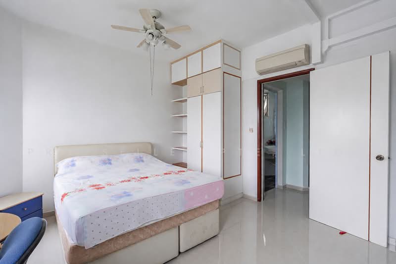 Summerdale, 6 Boon Lay Drive, 3 Bedrooms, 2,271 sqft, Condominium For Sale, by Kit Toh, 500241523 - Bedroom - PropertyGuru.com.sg