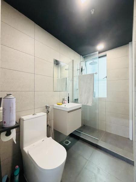 Midview Building, 50 Bukit Batok Street 23, 1,248 sqft, Light Industrial (B1) For Sale, by John Chong, 500241526 - Bathroom - CommercialGuru.com.sg