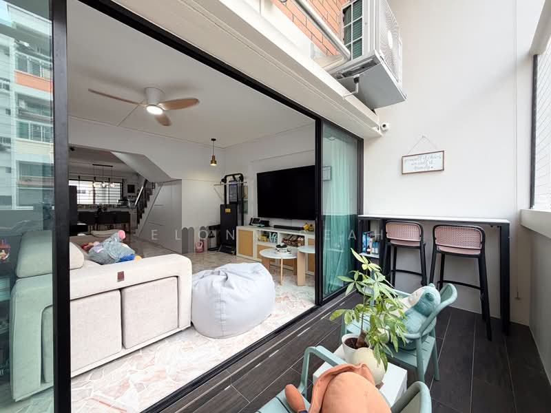 614 Yishun Street 61, 614 Yishun Street 61, 3 Bedrooms, 1,572 sqft, HDB Flat For Sale, by Elonn Seah, 500241528 - Living Room - PropertyGuru.com.sg