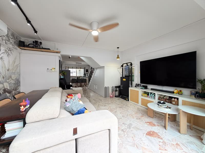 614 Yishun Street 61, 614 Yishun Street 61, 3 Bedrooms, 1,572 sqft, HDB Flat For Sale, by Elonn Seah, 500241528 - Living Room - PropertyGuru.com.sg