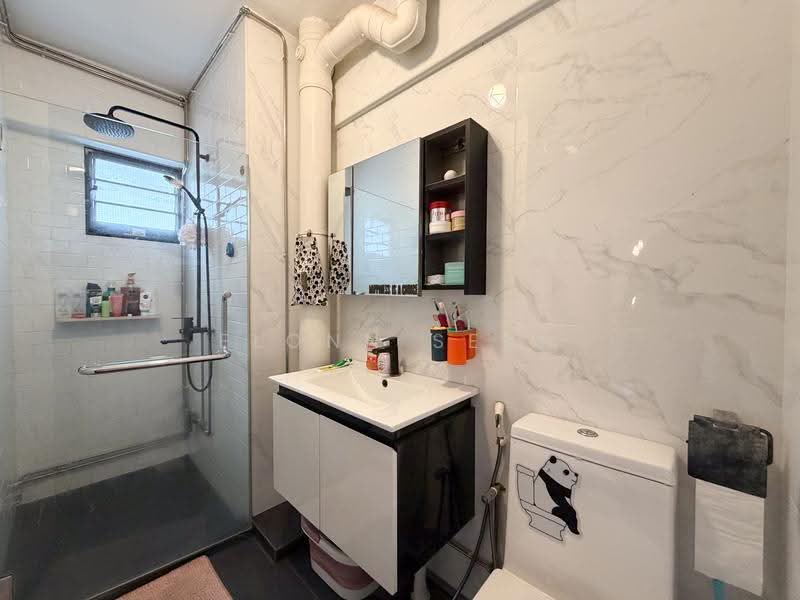 614 Yishun Street 61, 614 Yishun Street 61, 3 Bedrooms, 1,572 sqft, HDB Flat For Sale, by Elonn Seah, 500241528 - Bathroom - PropertyGuru.com.sg