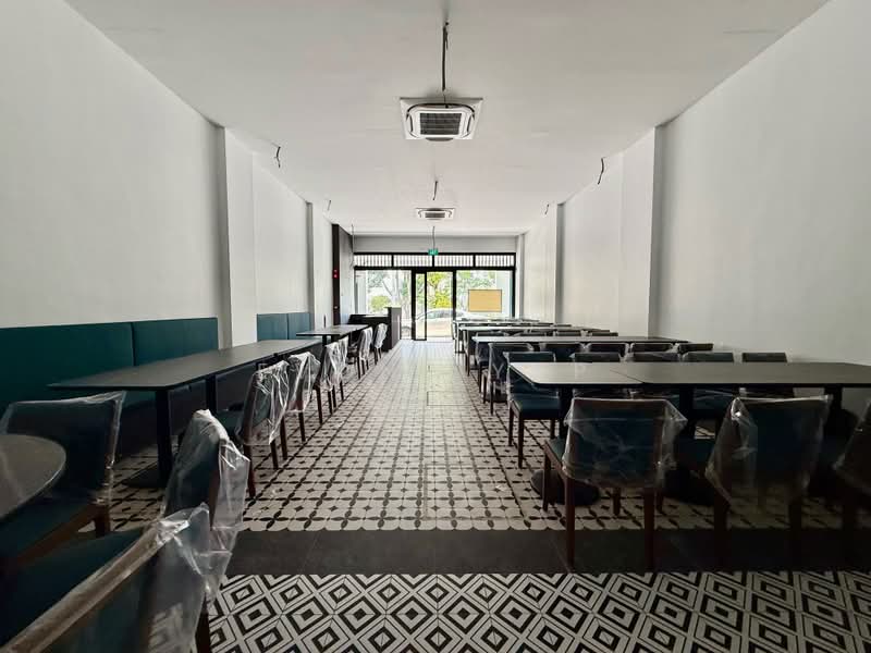 Near Serangoon Stadium and Kovan Rd, , 1,324 sqft, Food & Beverage For Rent, by Evone Yap, 500241530 - Interior - CommercialGuru.com.sg
