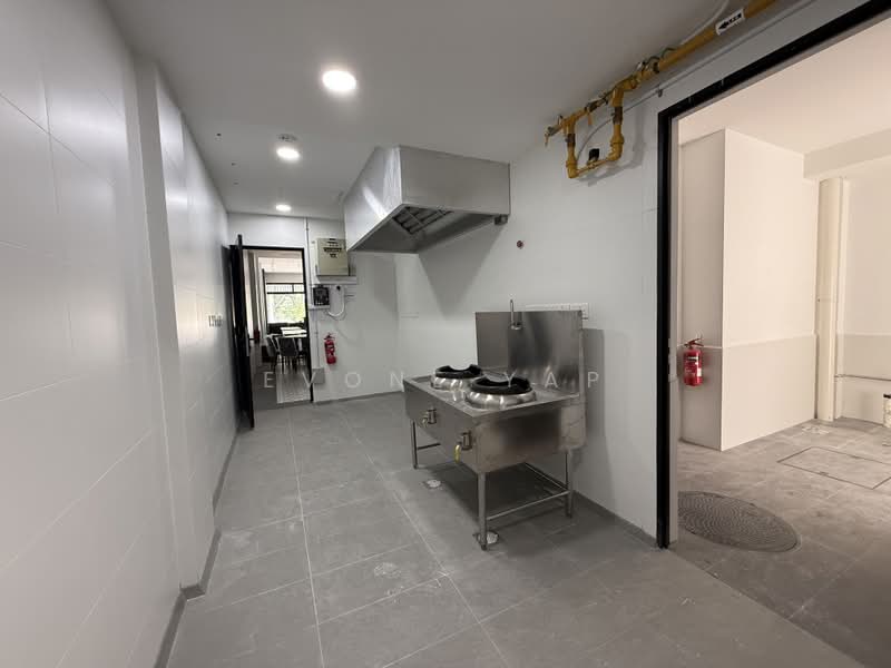 Near Serangoon Stadium and Kovan Rd, , 1,324 sqft, Food & Beverage For Rent, by Evone Yap, 500241530 - Kitchen - CommercialGuru.com.sg