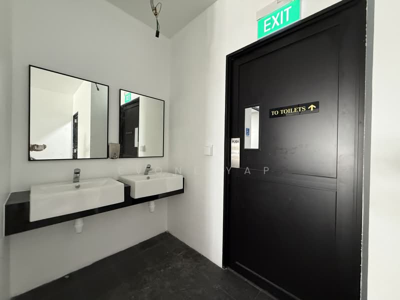 Near Serangoon Stadium and Kovan Rd, , 1,324 sqft, Food & Beverage For Rent, by Evone Yap, 500241530 - Bathroom - CommercialGuru.com.sg