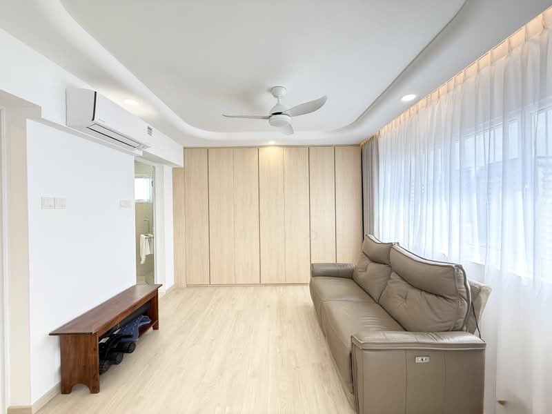 425 Fajar Road, 425 Fajar Road, 3 Bedrooms, 1,420 sqft, HDB Flat For Sale, by Seb Loh, 500241531 - Master Bedroom - PropertyGuru.com.sg