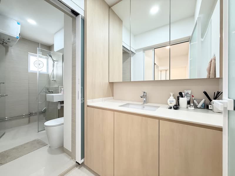 425 Fajar Road, 425 Fajar Road, 3 Bedrooms, 1,420 sqft, HDB Flat For Sale, by Seb Loh, 500241531 - Common Bathroom - PropertyGuru.com.sg