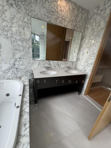 Cliveden at Grange, 100 Grange Road, Tanglin / Holland / Bukit Timah, 4 Bedrooms, 2,842 sqft, Condominium For Sale, by Rudy Tedja, 500241536 - PropertyGuru.com.sg