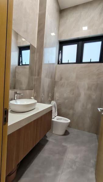 Chartwell Drive, Serangoon Garden Estate, Hougang / Punggol / Sengkang, 7 Bedrooms, 9,678 sqft, Semi-Detached House For Sale, by Harry Yap, 500241543 - Bathroom - PropertyGuru.com.sg