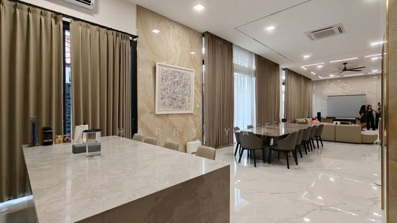 Chartwell Drive, Serangoon Garden Estate, Hougang / Punggol / Sengkang, 7 Bedrooms, 9,678 sqft, Semi-Detached House For Sale, by Harry Yap, 500241543 - Living Room - PropertyGuru.com.sg