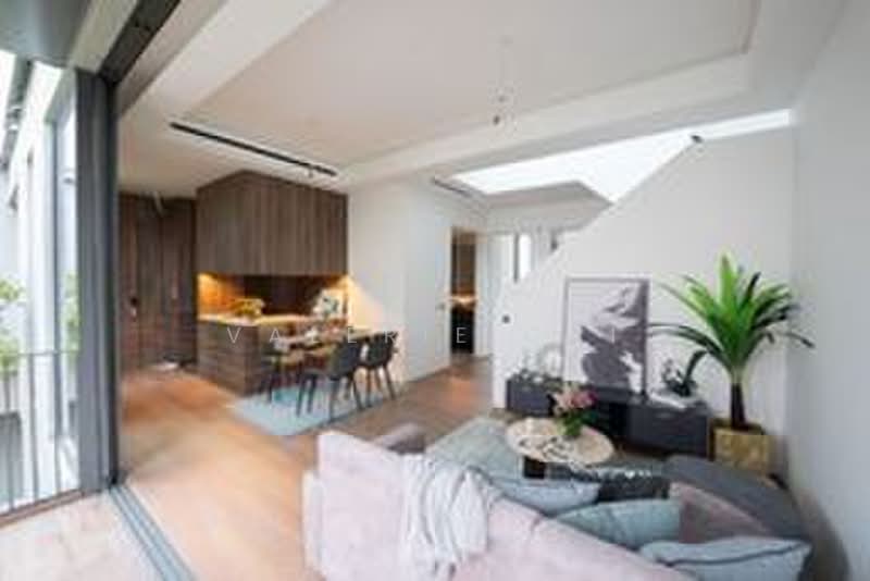 10 Evelyn, 10 Evelyn Road, 3 Bedrooms, 1,410 sqft, Condominium For Sale, by Valerie Cai, 500241553 - Living Room - PropertyGuru.com.sg